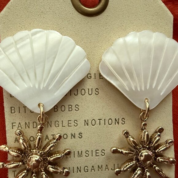 Anthropologie Shell Charm Fish Drop Earrings NEW - Picture 4 of 4